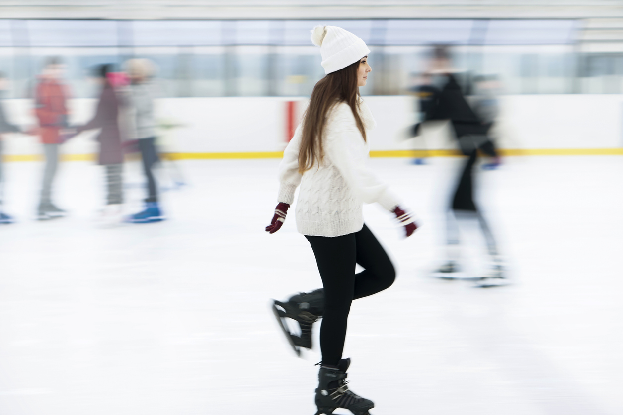 Get Skating at Indoor Ice Skating Rinks around Cambridge