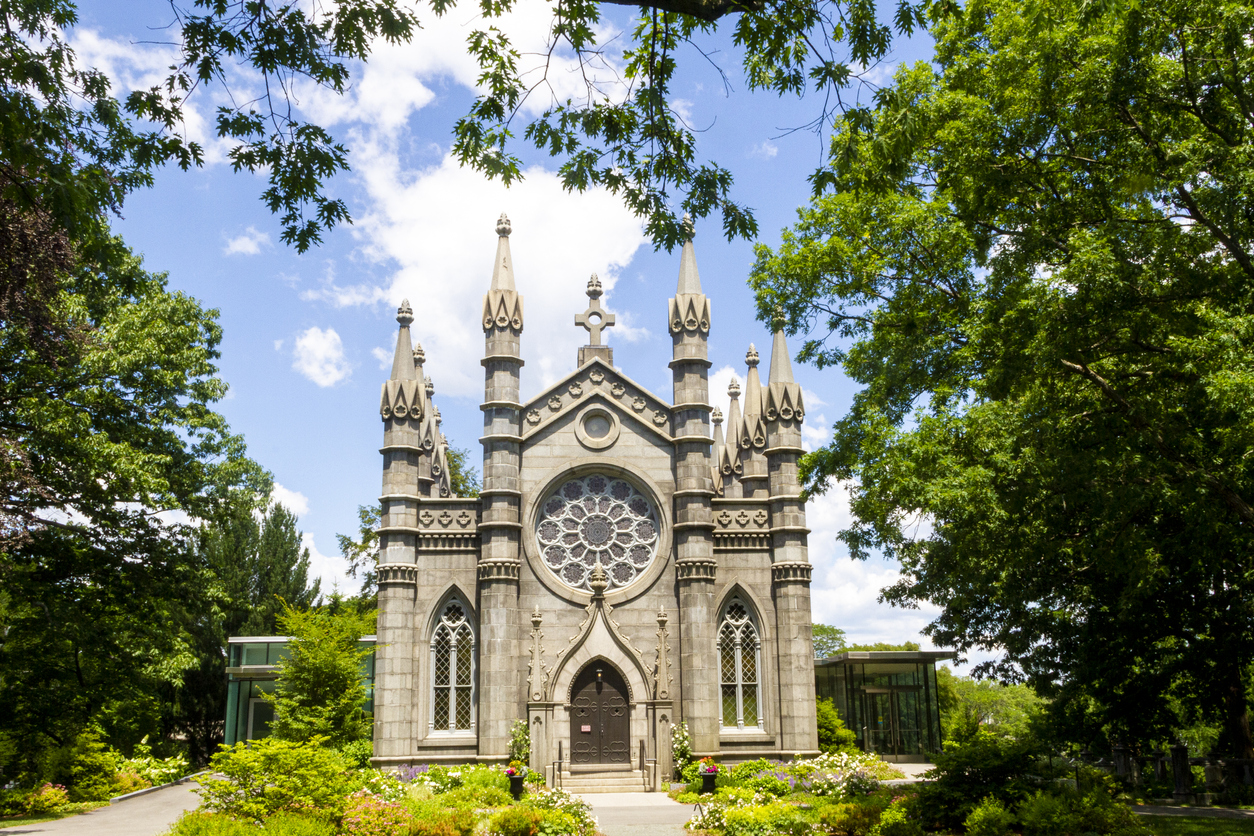 Visit the Historical Mount Auburn Cemetery for Stunning Views
