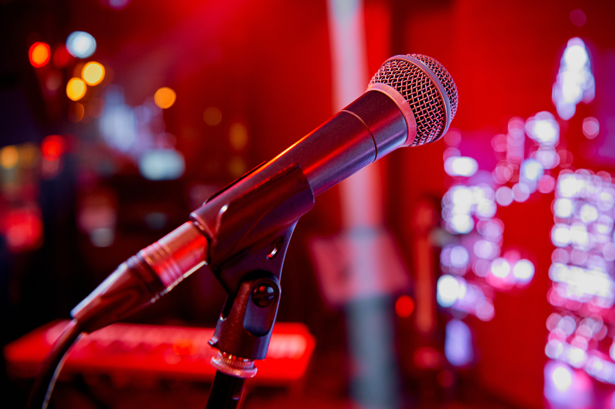 Spend Your Saturday Night at Cambridge Karaoke Bars